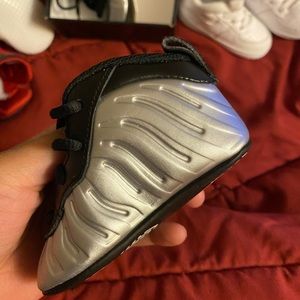 Infant boys sneakers